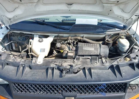 2012 Chevrolet Express 2500 Work Van z USA, uszkodzony, nr VIN 1GCWGFCAXC1194967